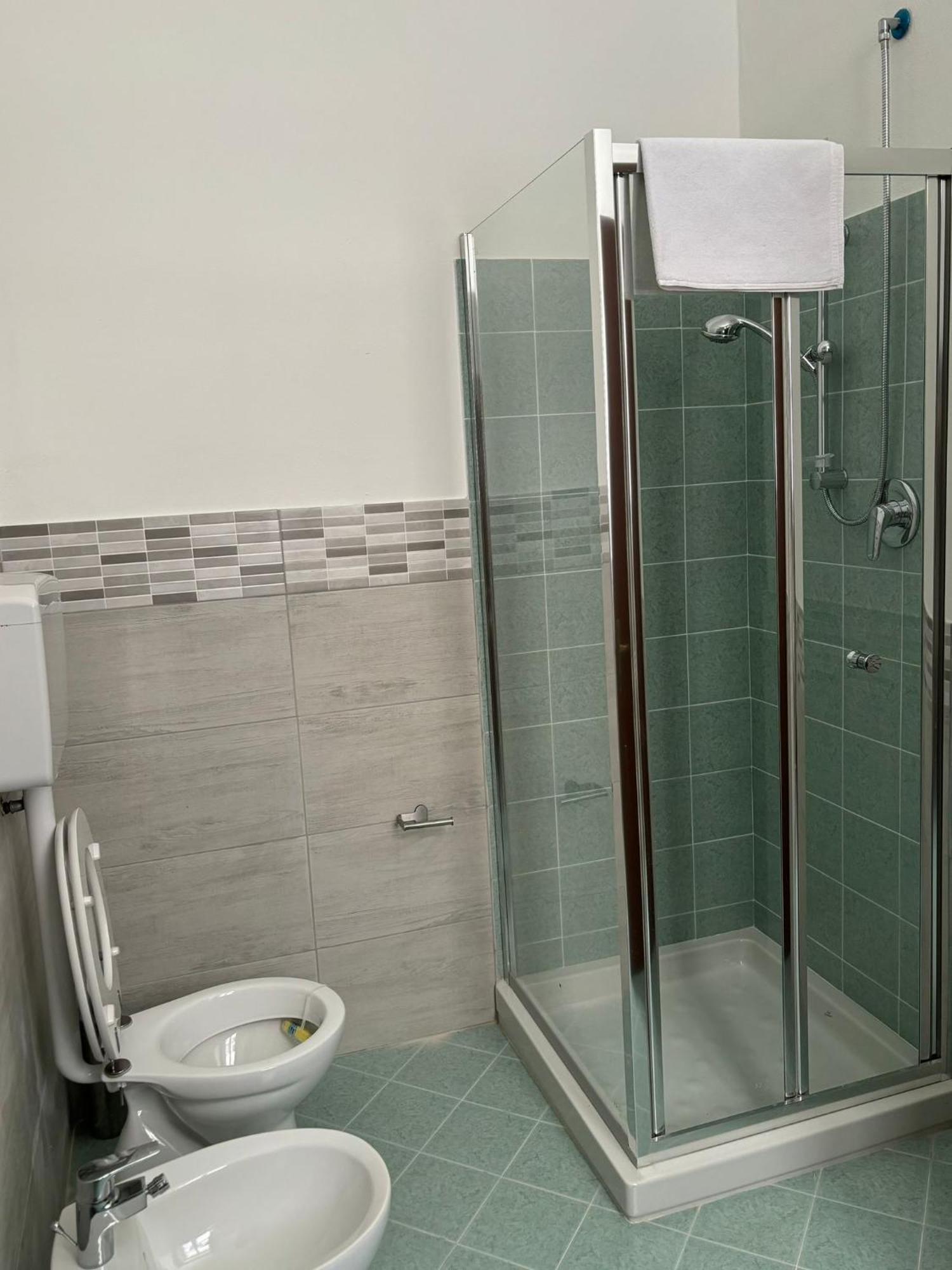 Fiore Apartments Fiorenzuola dʼArda Dış mekan fotoğraf